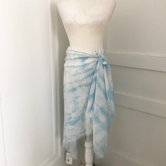 Lightweight Tie Dye Blue Fray Edge Scarf - Picture 5 of 7